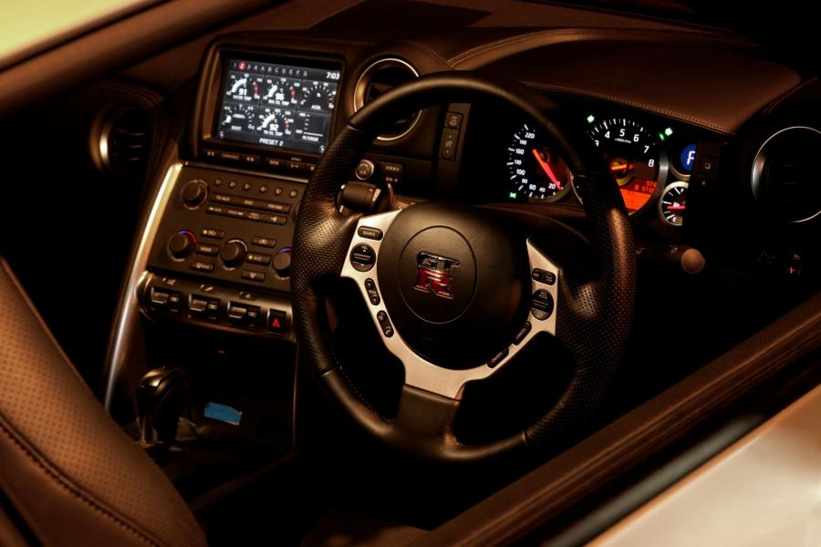  Nissan GT-R 2007 года  (фото 374 из 480)